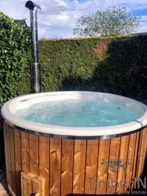 Bain Jakuzzi Nordique Avec Bulles – TimberIN Rojal (1)