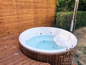 Bain Jakuzzi Nordique Avec Bulles – TimberIN Rojal (1)