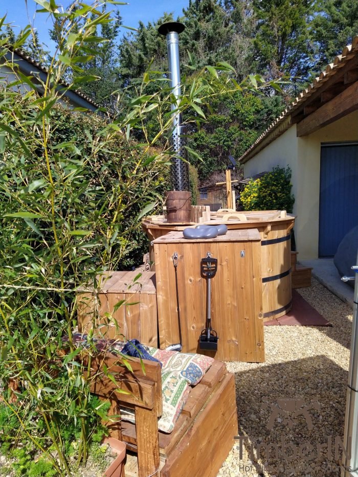 Spa jacuzzi finlandais thermo bois tonneau pour terrasse, Alain, Marseille, France 3 Spa Jacuzzi Finlandais Thermo Bois Tonneau Pour Terrasse, Alain, Marseille, France (3)